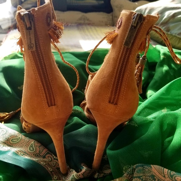 Jessica Simpson Pumps - Picture 3 of 3